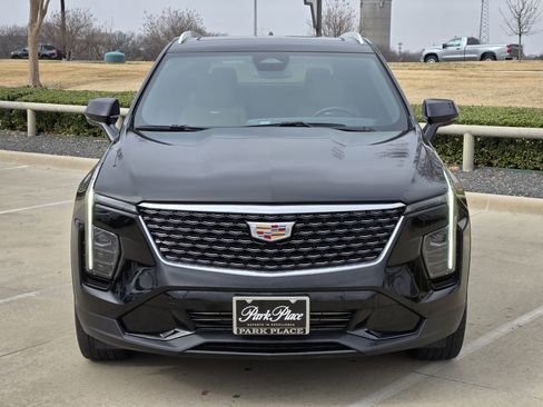 Used 2024 Cadillac XT4 Premium Luxury w/ Cold Weather Package image 9