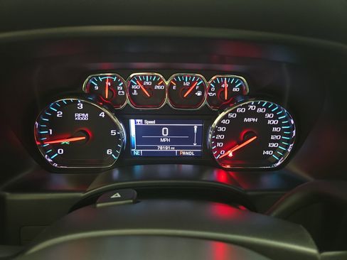 Used 2018 Chevrolet Silverado 1500 LT w/ All Star Edition image 18