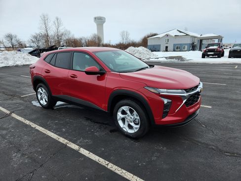 New 2026 Chevrolet Trax LS w/ LS Convenience Package image 6