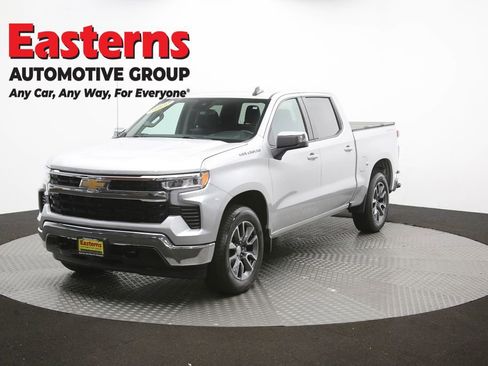 Used 2022 Chevrolet Silverado 1500 LT AWD/4WD image 57