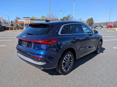 Certified 2025 Audi Q5 Premium w/ Convenience Package AWD/4WD image 7