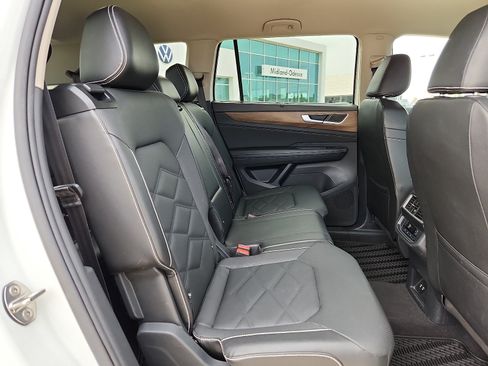 Certified 2025 Volkswagen Atlas SE FWD image 14