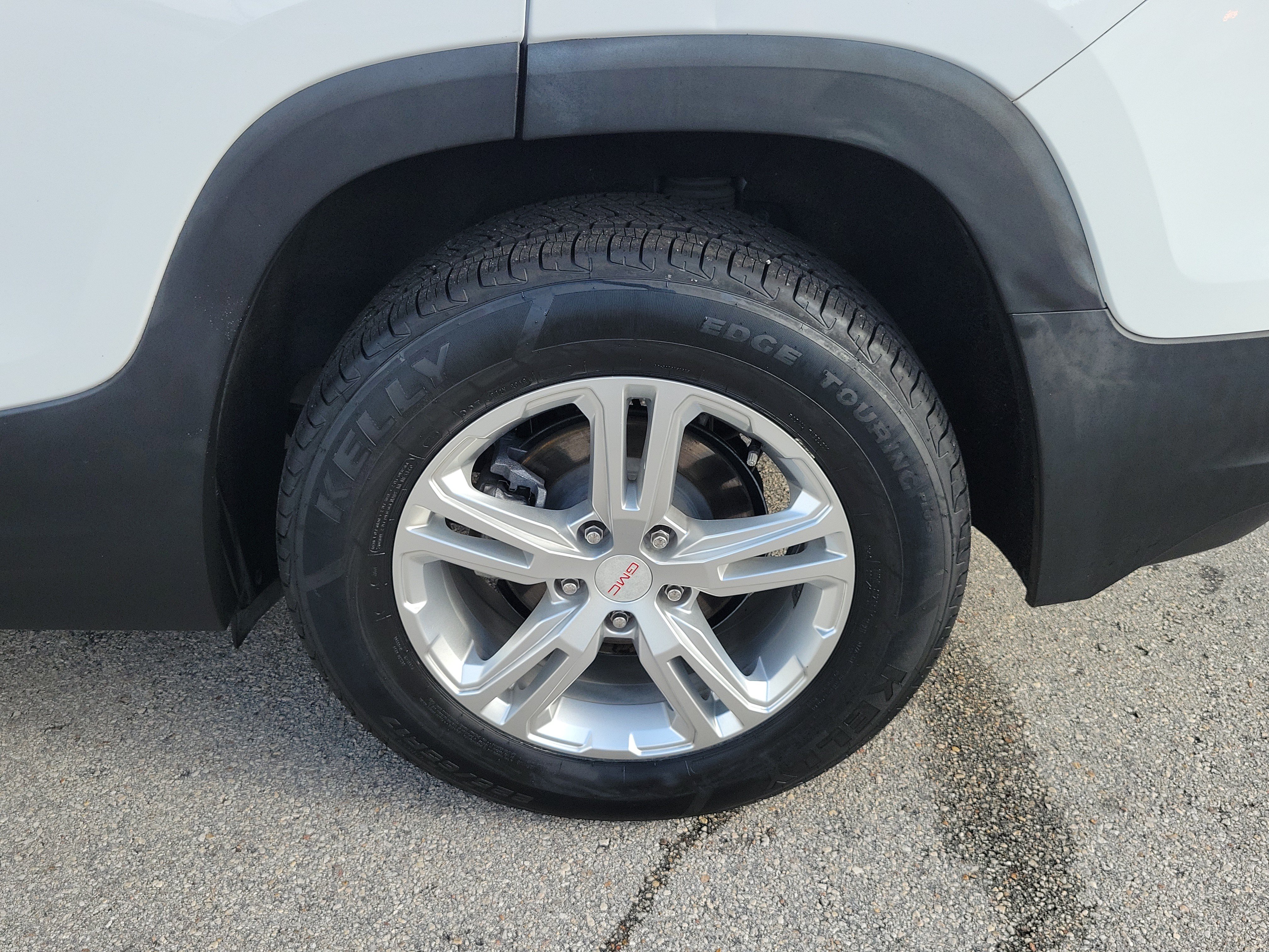 Used 2020 GMC Terrain SLE FWD image 25