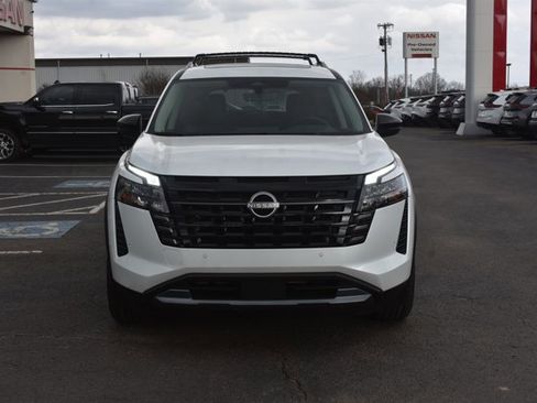 New 2026 Nissan Pathfinder SL w/ SL Premium Package image 2