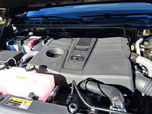 New 2026 Toyota Tundra SR5 image 15