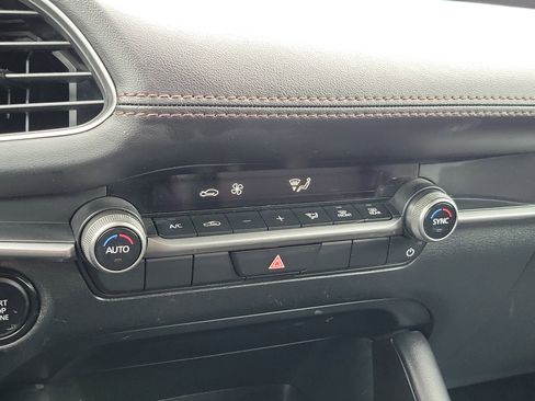 Used 2024 MAZDA MAZDA3 s image 29