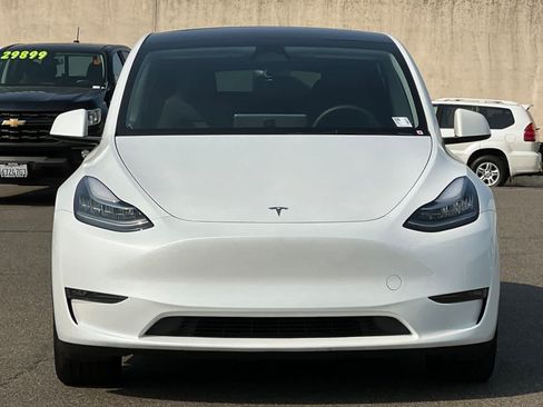 Used 2023 Tesla Model Y Long Range AWD/4WD image 10