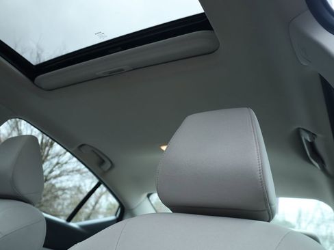 Used 2024 Nissan Altima 2.5 SV w/ SV Premium Package image 12