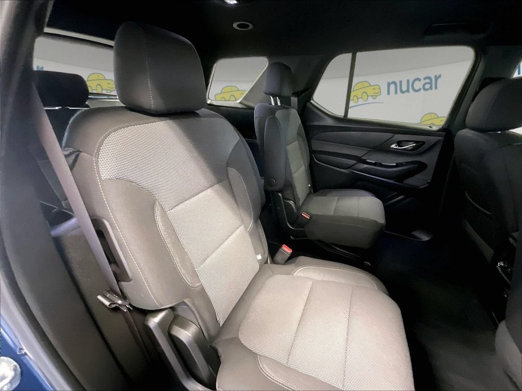 Used 2023 Chevrolet Traverse LT AWD/4WD image 16