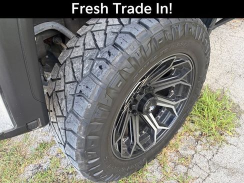 Used 2025 Chevrolet Silverado 2500 ZR2 w/ Technology Package AWD/4WD image 4