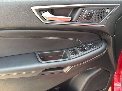 Used 2023 Ford Edge Titanium AWD/4WD image 11