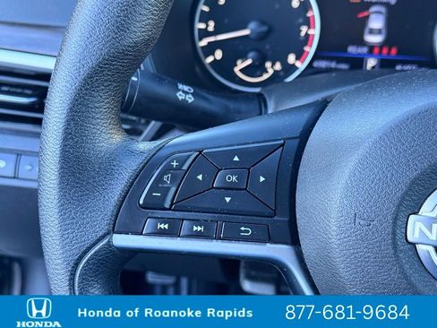 Used 2024 Nissan Altima 2.5 SV image 21