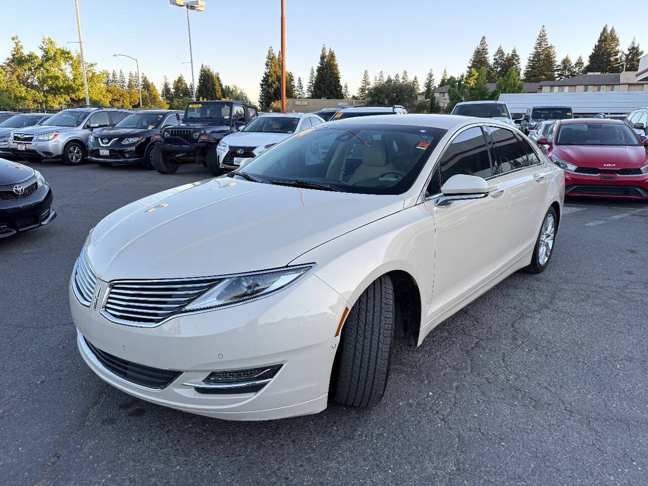Used 2014 Lincoln MKZ w/ Equipment Group 102A Reserve FWD image 3