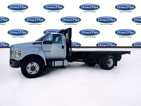 Used 2019 Ford F750 2WD Regular Cab Super Duty image 4