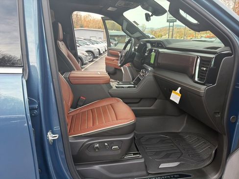New 2026 GMC Sierra 2500 Denali Ultimate image 15