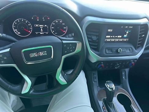 Used 2019 GMC Acadia SLE image 15