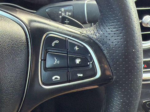 Used 2018 Mercedes-Benz GLC 300 image 18