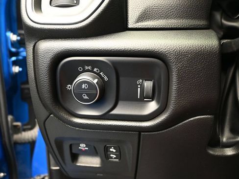 Used 2023 RAM 1500 Big Horn AWD/4WD image 13