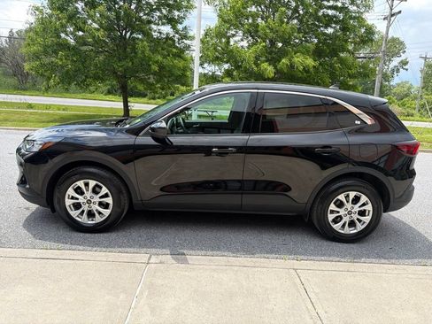 Used 2023 Ford Escape Active w/ Tech Pack #2 AWD/4WD image 4