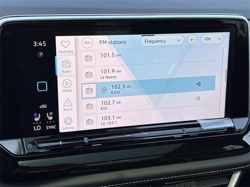 New 2026 Volkswagen Atlas Cross Sport SE image 21