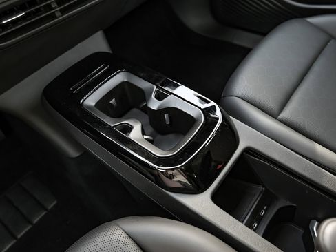 Used 2021 Volkswagen ID.4 Pro S image 27