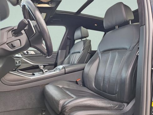 Used 2021 BMW X7 xDrive40i w/ M Sport Package image 25