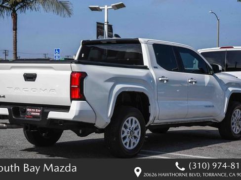 Used 2025 Toyota Tacoma SR5 AWD/4WD image 8