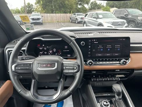 Used 2026 GMC Canyon AT4 w/ Technology Plus Package AWD/4WD image 12