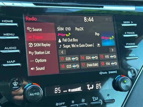 Used 2020 Toyota Camry XLE image 20