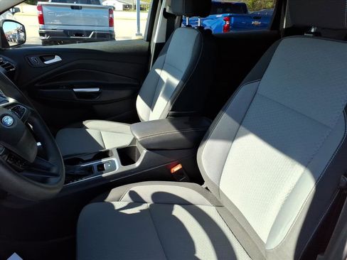 Used 2017 Ford Escape SE image 8