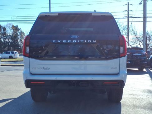 Used 2025 Ford Expedition Max Active image 5