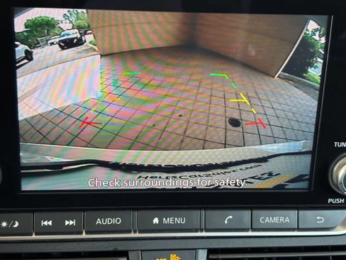 Used 2025 Nissan Altima 2.5 SV FWD image 23