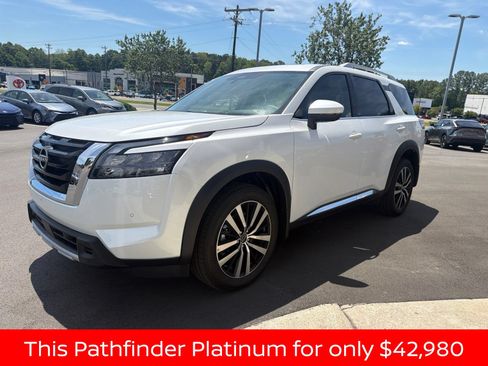 Used 2025 Nissan Pathfinder Platinum w/ Cargo Package AWD/4WD image 8