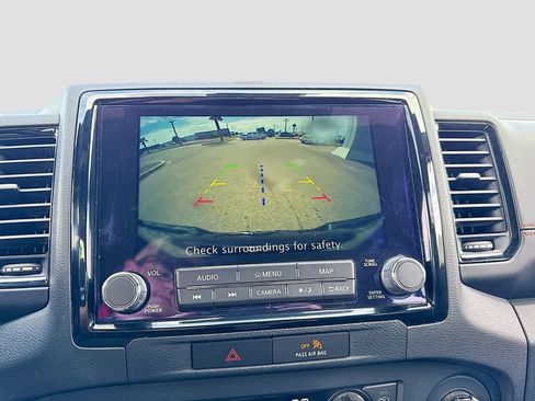 Used 2022 Nissan Frontier Pro-X RWD image 26
