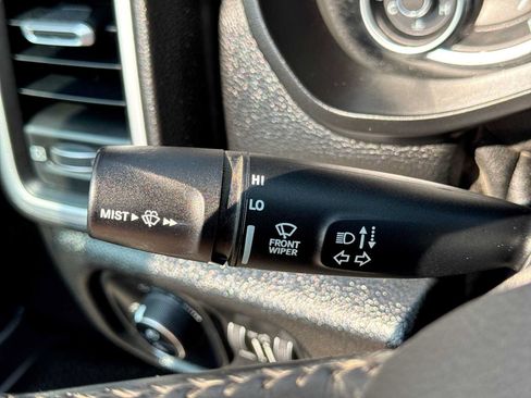 Used 2019 RAM 1500 Big Horn AWD/4WD image 25