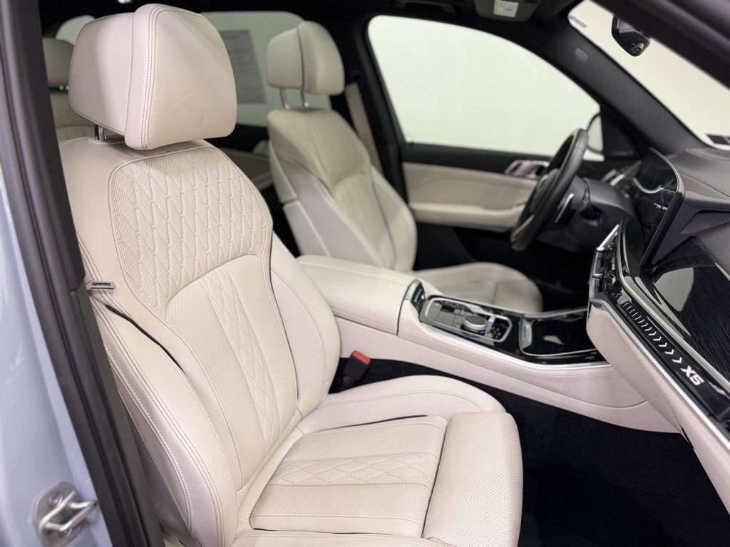 Used 2024 BMW X5 xDrive40i w/ M Sport Package AWD/4WD image 15