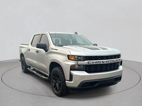 Used 2022 Chevrolet Silverado 1500 Custom w/ Rally Edition AWD/4WD image 3