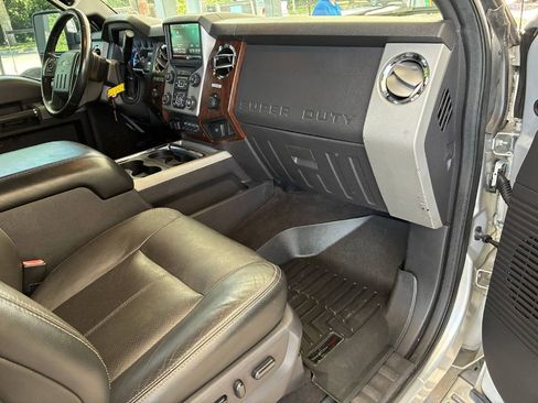 Used 2015 Ford F250 Lariat w/ Lariat Ultimate Package AWD/4WD image 15