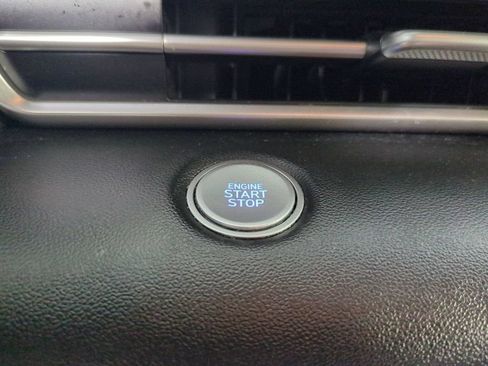 Used 2022 Hyundai Elantra SEL FWD image 33
