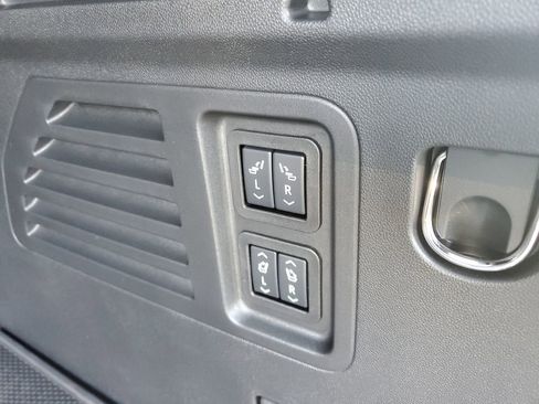 New 2026 Chevrolet Traverse RS w/ LPO, Floor Liner Package image 10