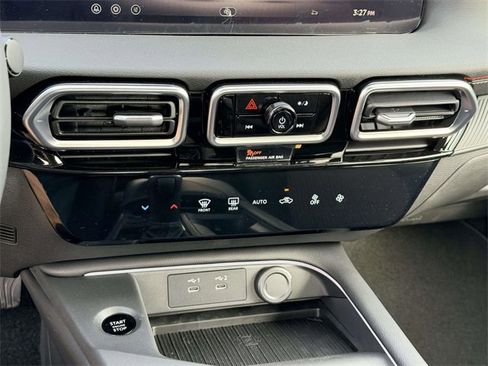 New 2026 Nissan Sentra SR w/ Floor Mat Package image 21