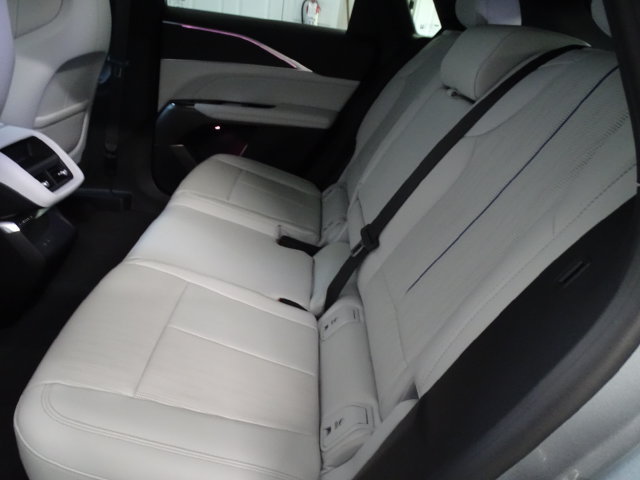 Certified 2024 Cadillac Lyriq Luxury w/ LPO, Floor Liner Package AWD/4WD image 4