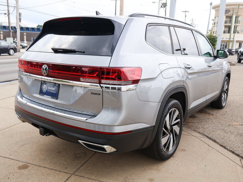 Used 2024 Volkswagen Atlas SE w/ Panoramic Sunroof Package AWD/4WD image 5