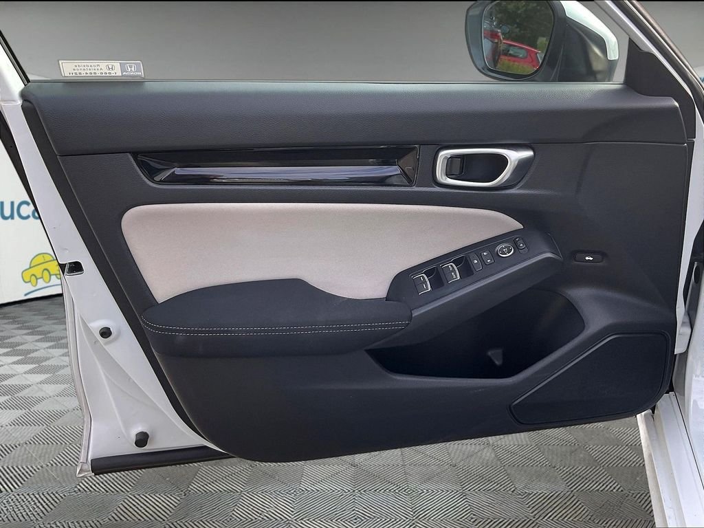 Used 2023 Honda Civic EX image 9