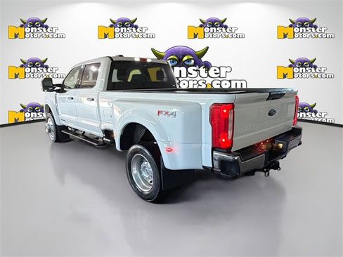 Used 2024 Ford F450 XLT w/ FX4 Off-Road Package image 6