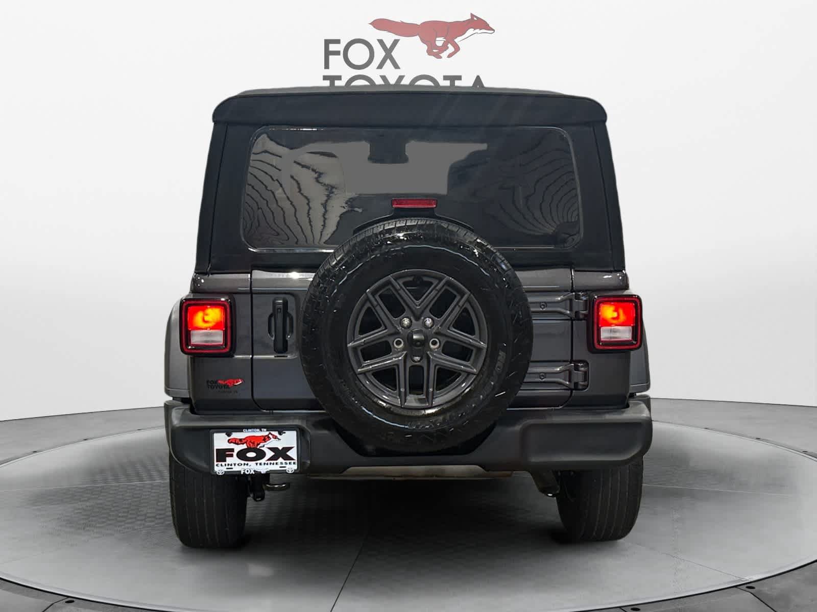 Used 2024 Jeep Wrangler Unlimited Sport AWD/4WD image 5