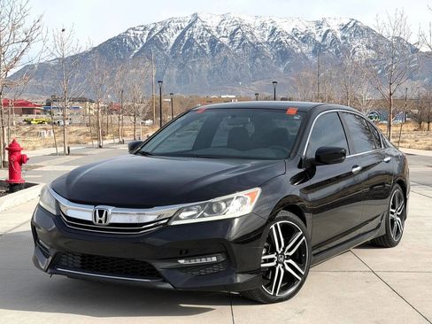Used 2017 Honda Accord Sport image 1