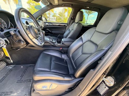 Used 2016 Porsche Cayenne image 5