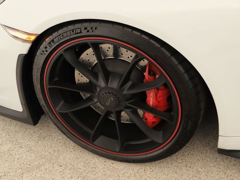 Used 2018 Porsche 911 GT3 RWD image 43