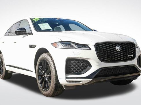 Used 2025 Jaguar F-PACE R-Dynamic S image 3